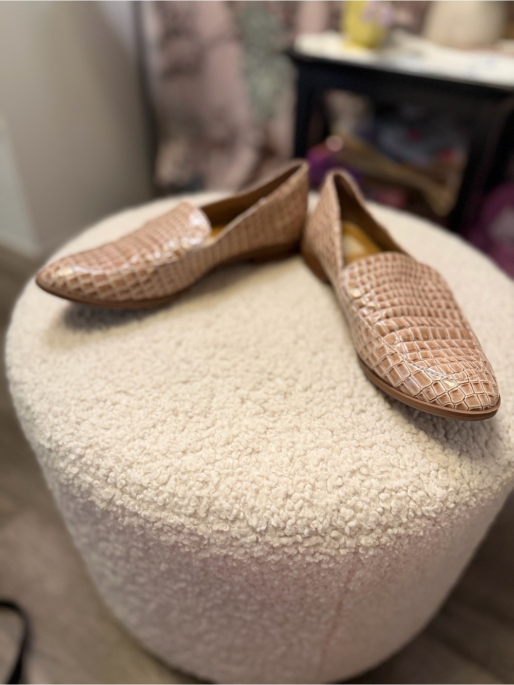 Dolce Vita Calla Croc Embossed Loafers Tan Nude Flats GUC